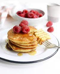 Easy Low Carb Coconut Flour Pancakes